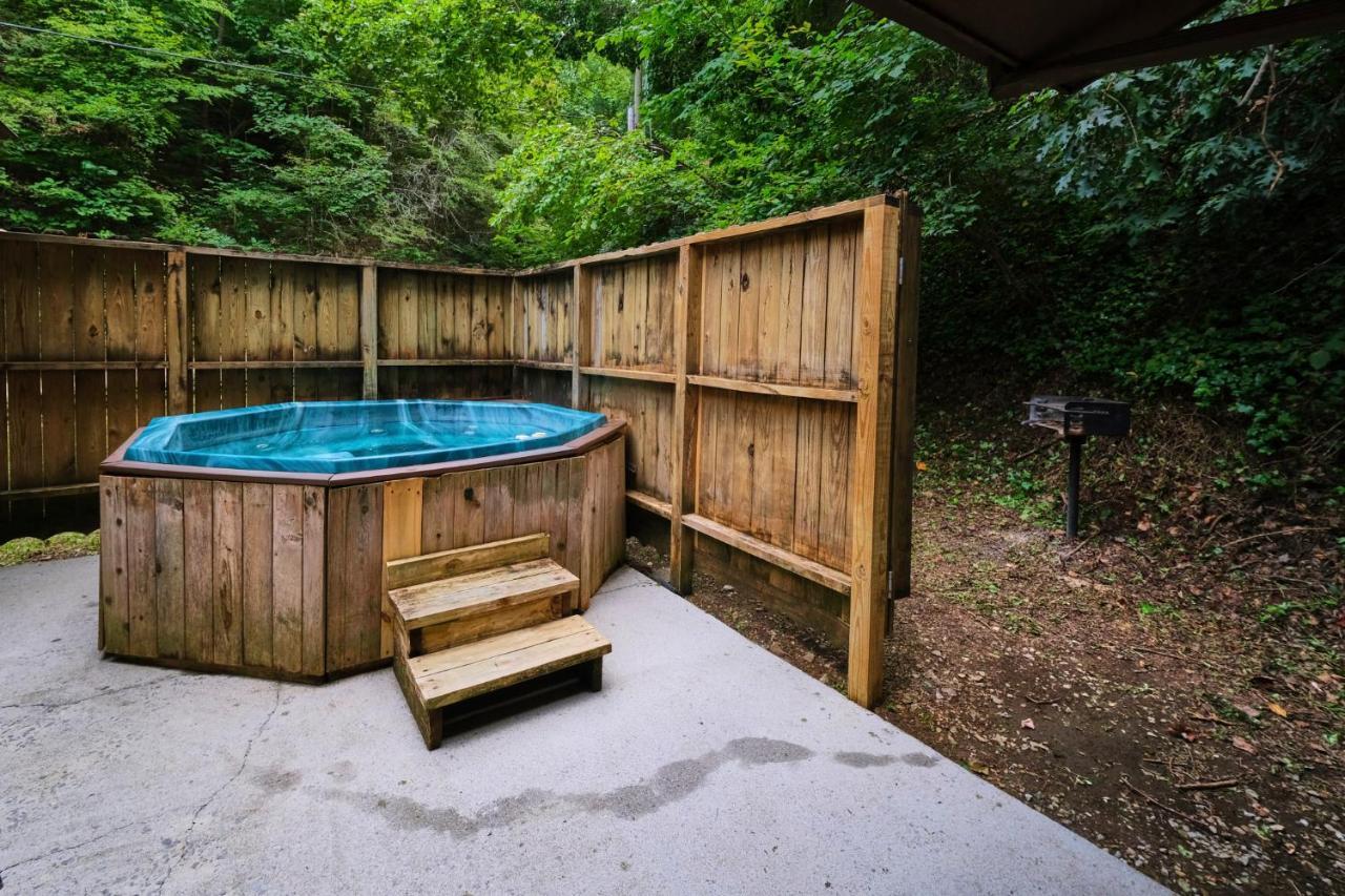 A Cabin In The Woods Pigeon Forge Ngoại thất bức ảnh