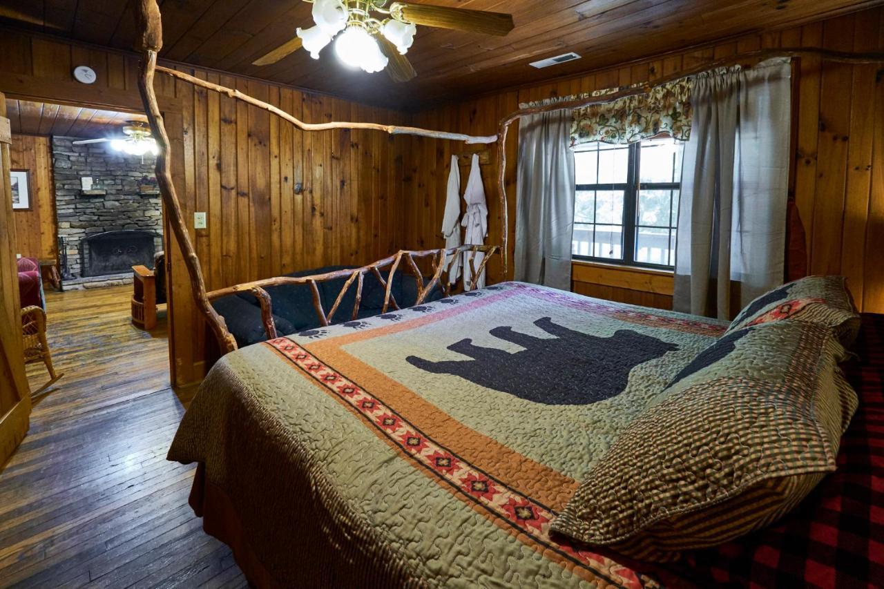 A Cabin In The Woods Pigeon Forge Ngoại thất bức ảnh