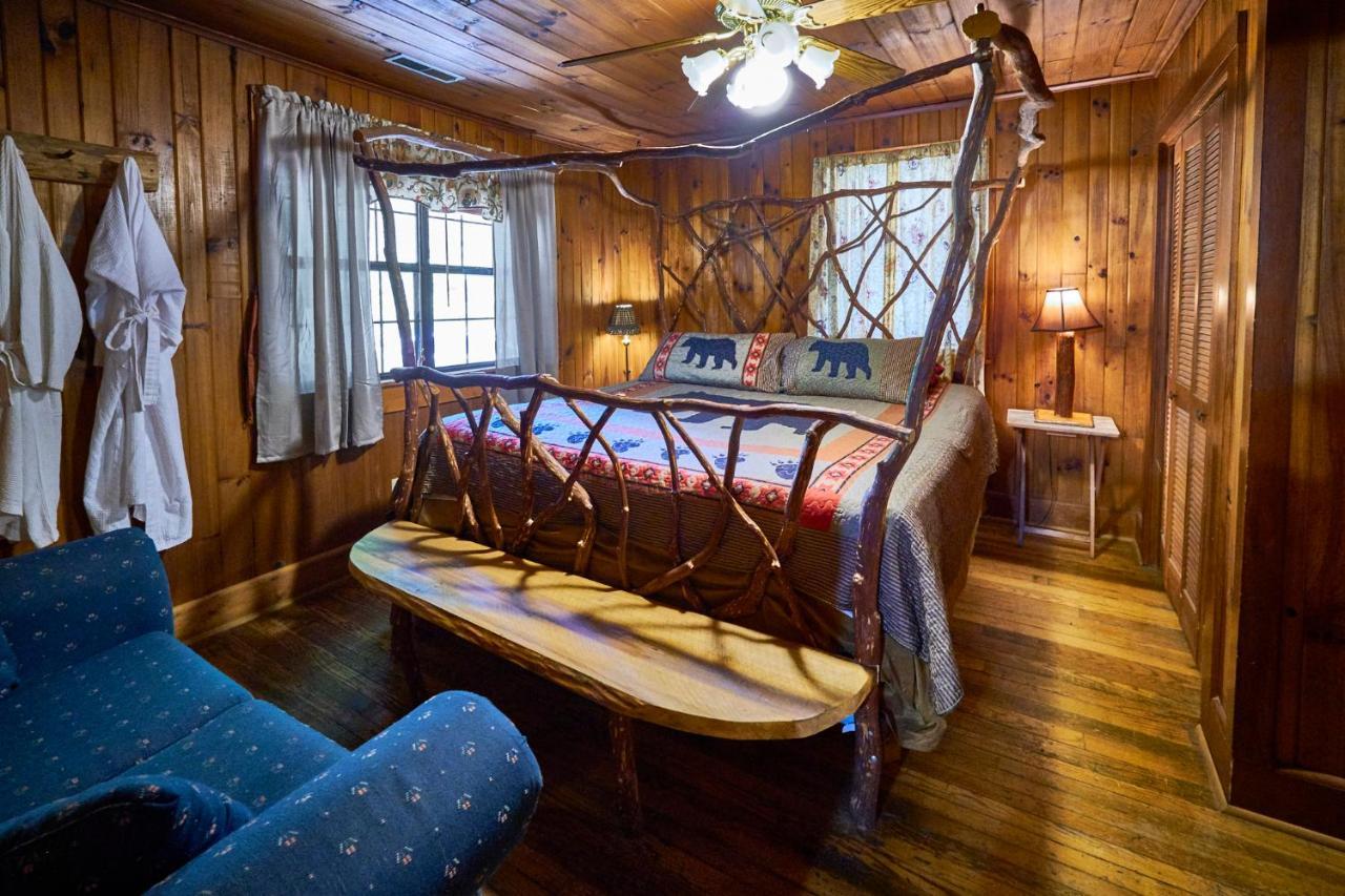 A Cabin In The Woods Pigeon Forge Ngoại thất bức ảnh