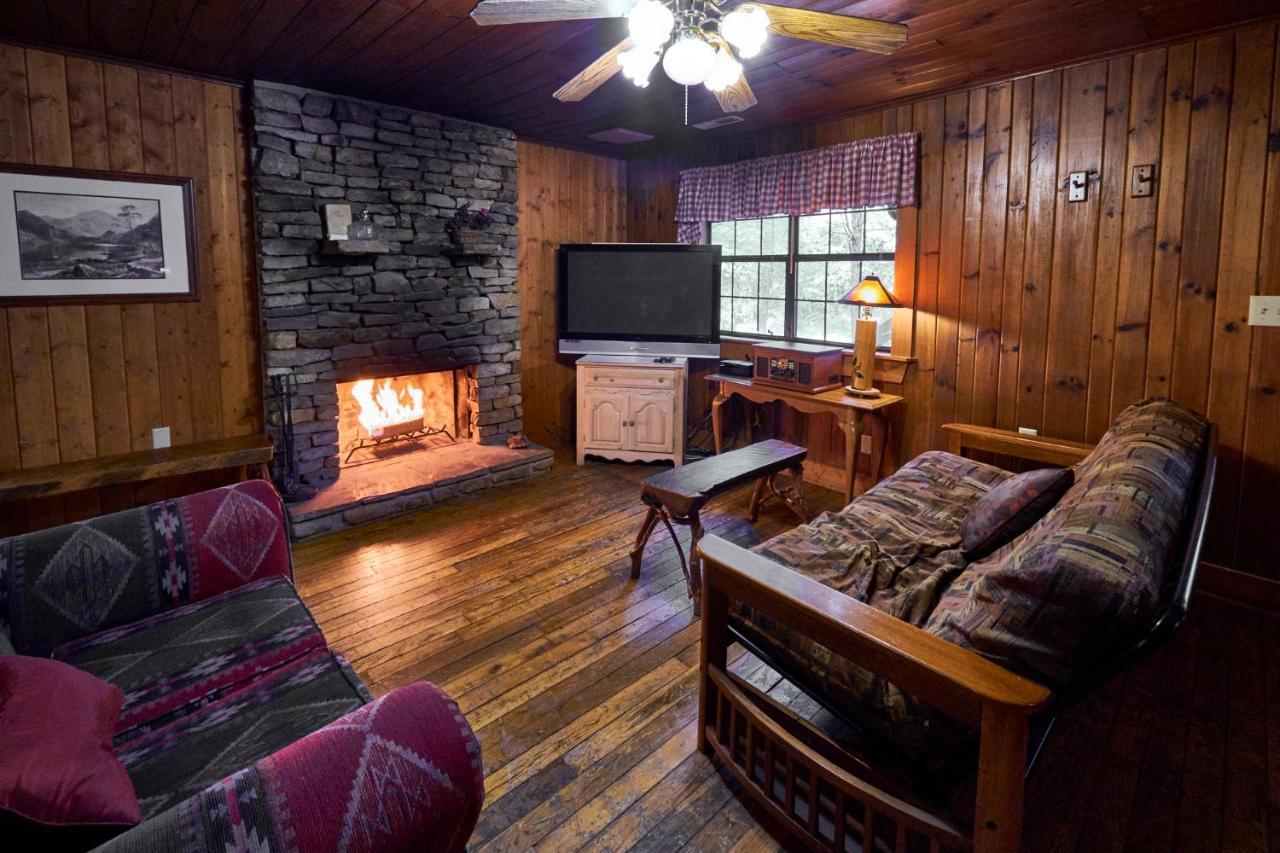 A Cabin In The Woods Pigeon Forge Ngoại thất bức ảnh