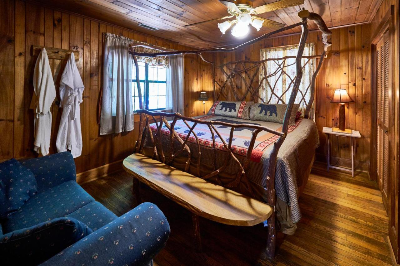 A Cabin In The Woods Pigeon Forge Ngoại thất bức ảnh