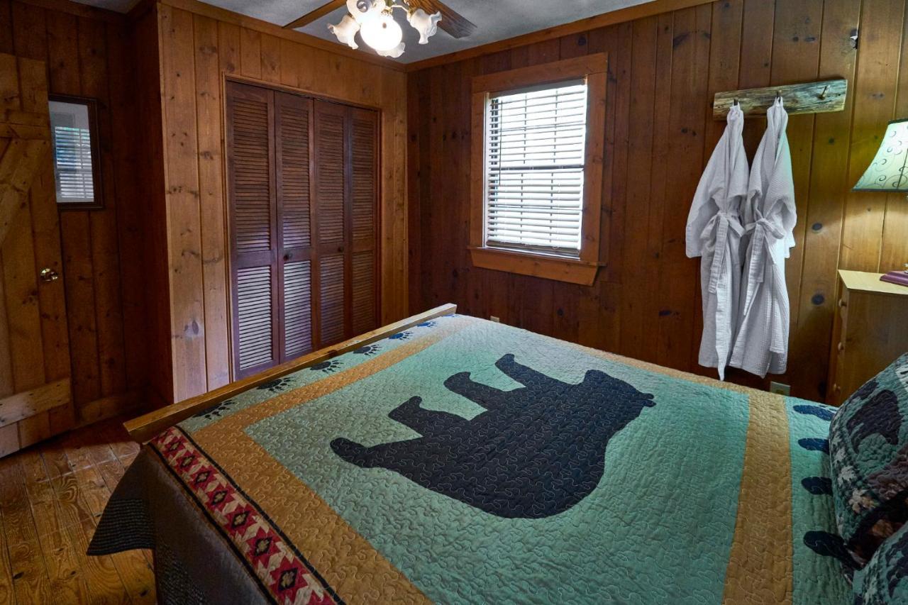 A Cabin In The Woods Pigeon Forge Ngoại thất bức ảnh