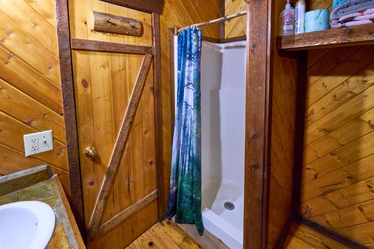 A Cabin In The Woods Pigeon Forge Ngoại thất bức ảnh