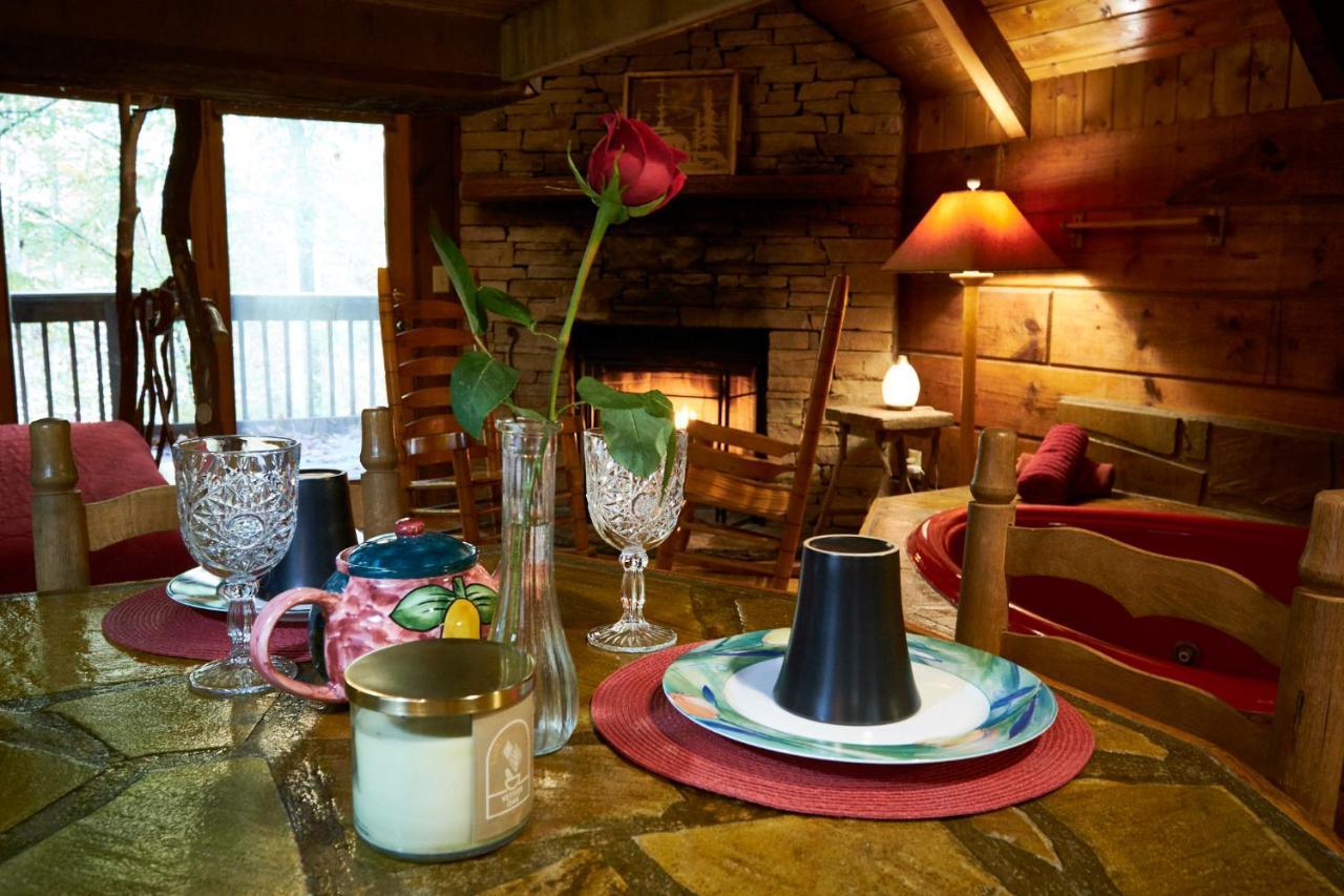 A Cabin In The Woods Pigeon Forge Ngoại thất bức ảnh