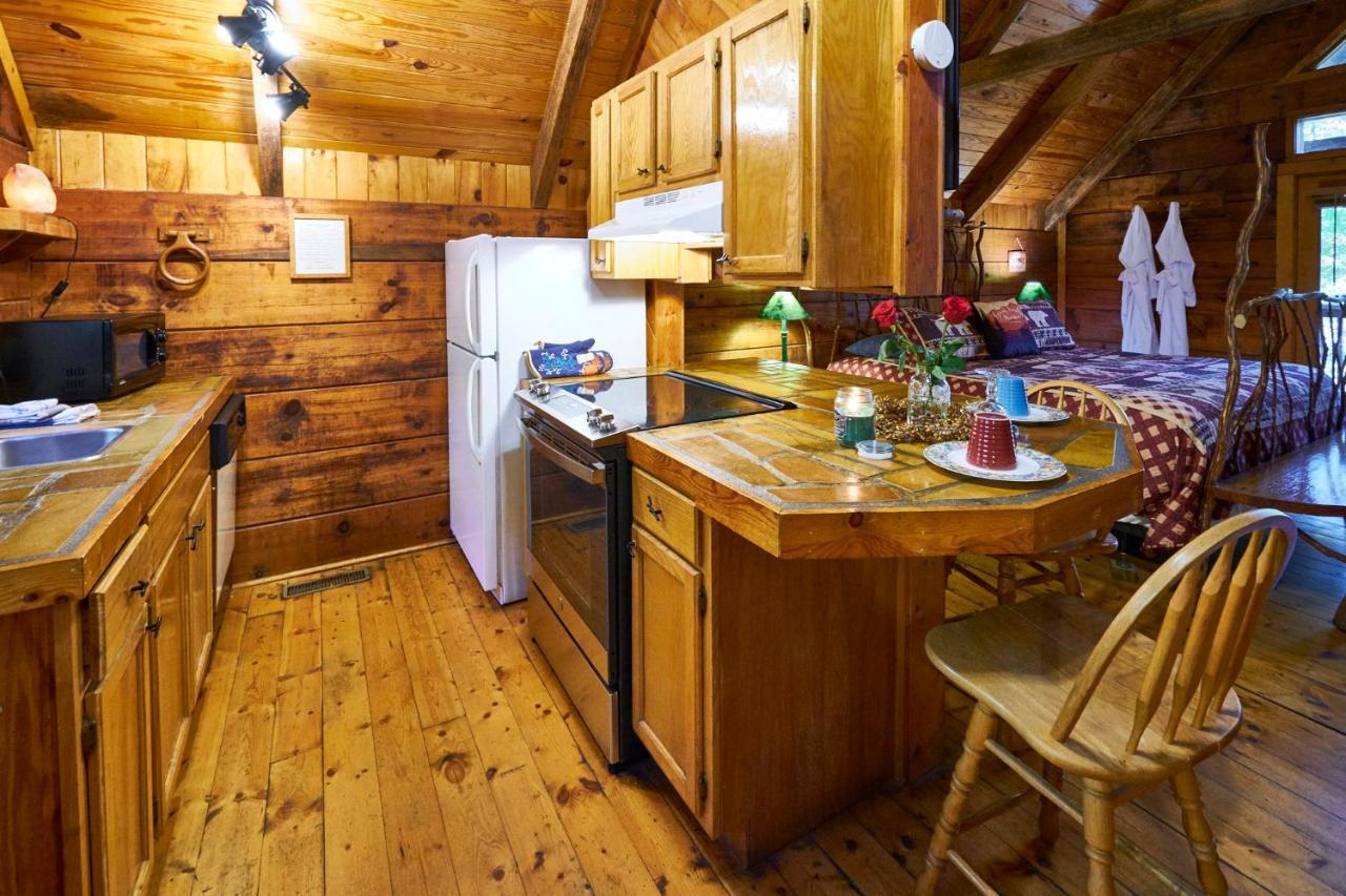 A Cabin In The Woods Pigeon Forge Ngoại thất bức ảnh