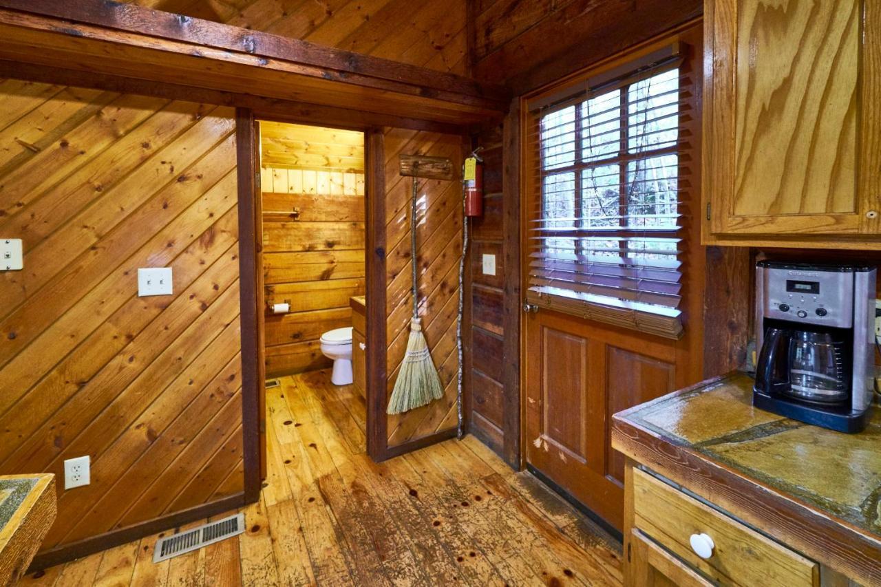 A Cabin In The Woods Pigeon Forge Ngoại thất bức ảnh