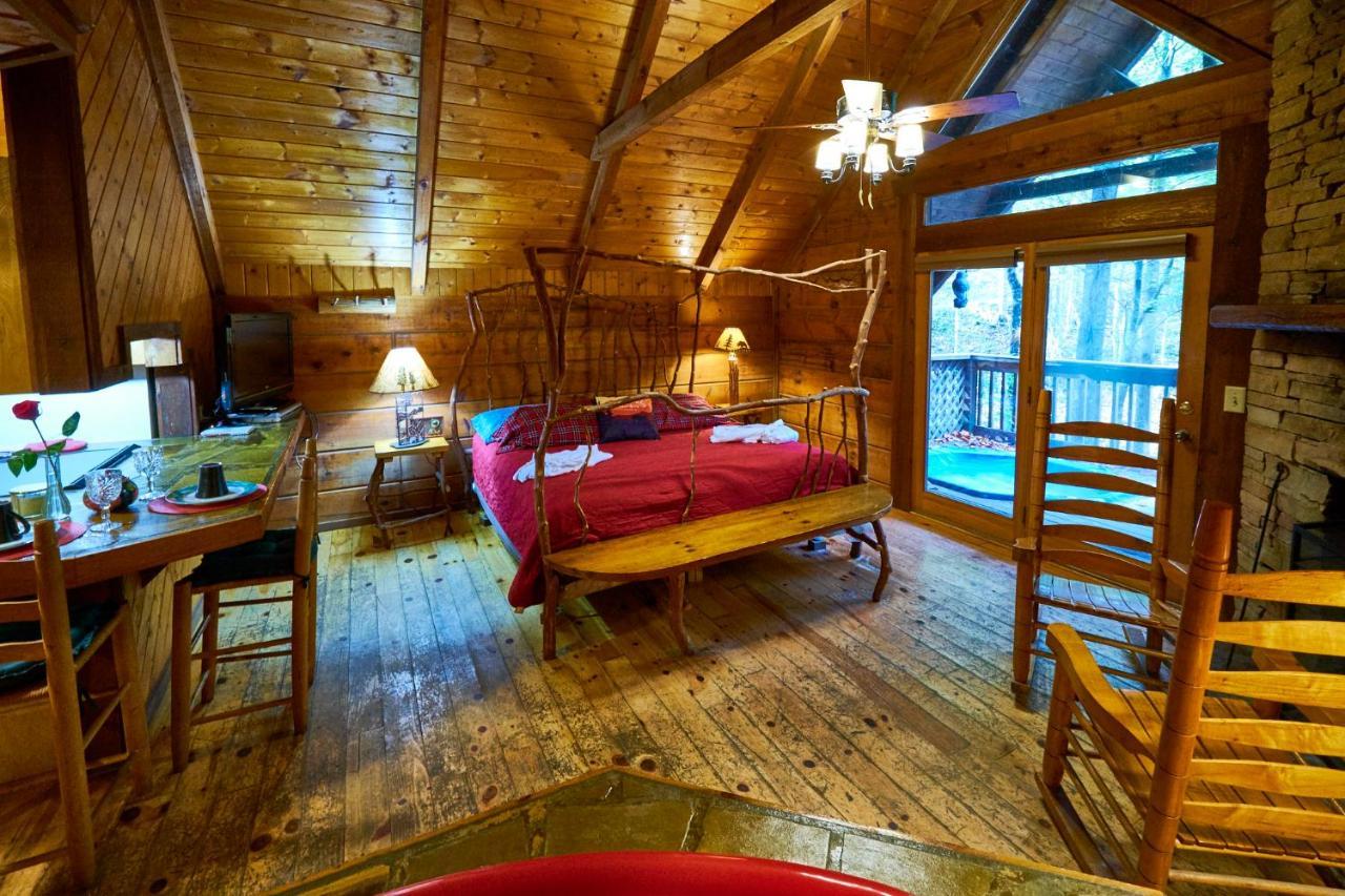 A Cabin In The Woods Pigeon Forge Ngoại thất bức ảnh
